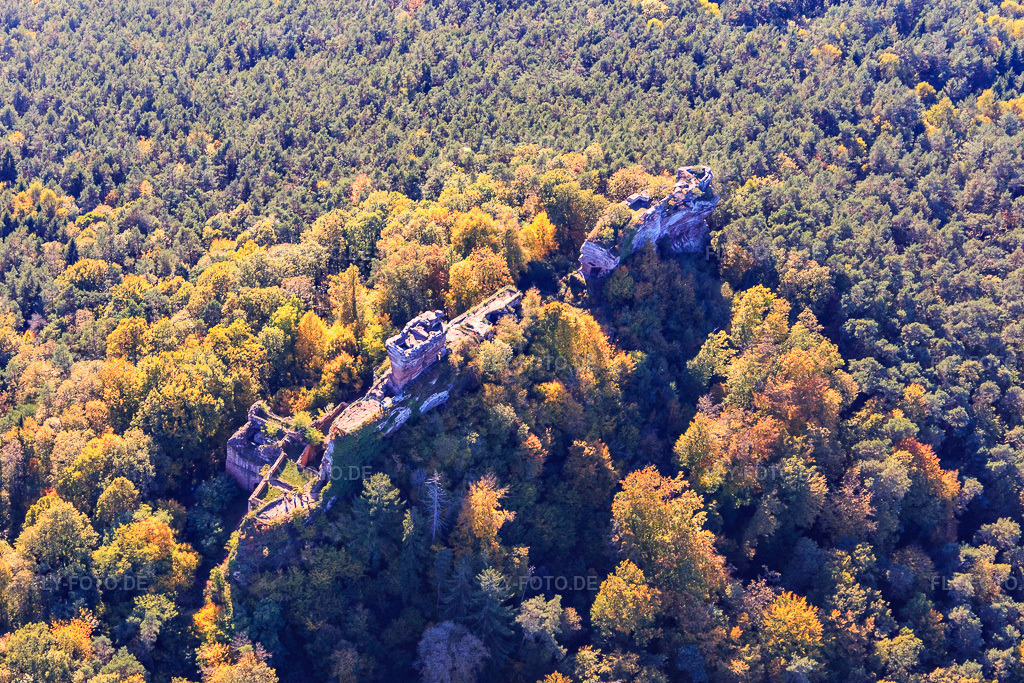 Luftbild: Burgruine Drachenfels in Busenberg im Bundesland Rheinland-Pfalz in Deutschland. Foto: IMG_103934.jpg vom 14.10.2017 durch Werner Riehm/FLY-FOTO.deWWW.WANDERPARADIES-WASGAU.DE