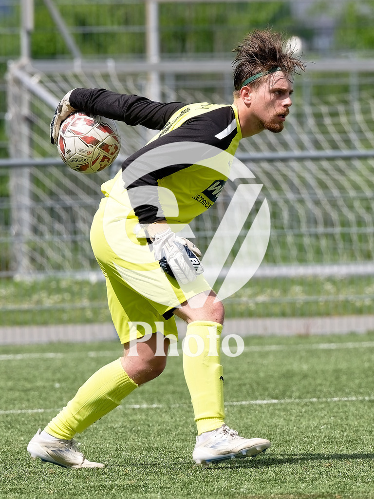 FC Vernier  v UGS FC  - 2eme ligue inter  | Geneva, Switzerland - April 19 : during the 2eme ligue inter  match between FC Vernier  and UGS FC  at Stade de Vernier on April 19 , 2026 in Geneva, Switzerland.