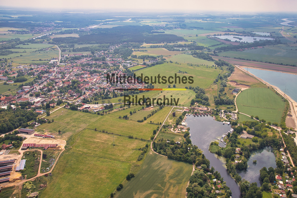 74_Elbe-Parey_IMG_Altmark_gelb_4079 | Die schönsten Luftbilder von Sachen-Anhalt & Mitteldeutschland als Bilddatenbank zur kommerziellen Nutzung. Nutzen Sie unsere Erfahrung seit 2005 in der Luftbildfotografie. - Realisiert mit Pictrs.com