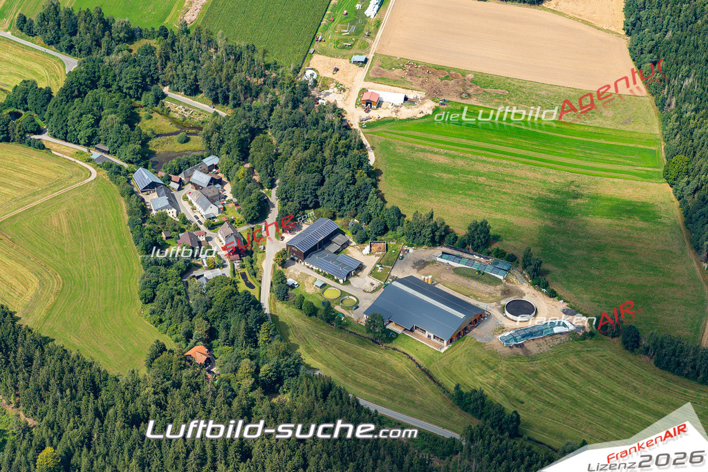 Aktuelles Luftbild von Reicholdsgrün Kirchenlamitz Kauf mit Lizenz / Bildrechten möglich- Die Luftaufnahme wurde 2021 mittels UL-Flugzeug erstellt ( keine Drohne ) - hochauflösende Kamera-Systeme von  Canon -Beste Qualität - Für grossformatige Ausdrucke geeignet. Die Geschenkidee !