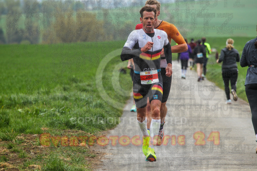250413_1123_EV4_7629 | Sportfotografie im Rhein-Sieg Kreis, Köln, Bonn, NRW, Rheinland Pfalz, Hessen, etc. Unser Tätigkeitsfeld umfasst den Laufsport vom Volkslauf über den Marathon, Duathlon, Triathon bis zum Ultralauf wie Kölnpfad Ultra oder Schindertrail.