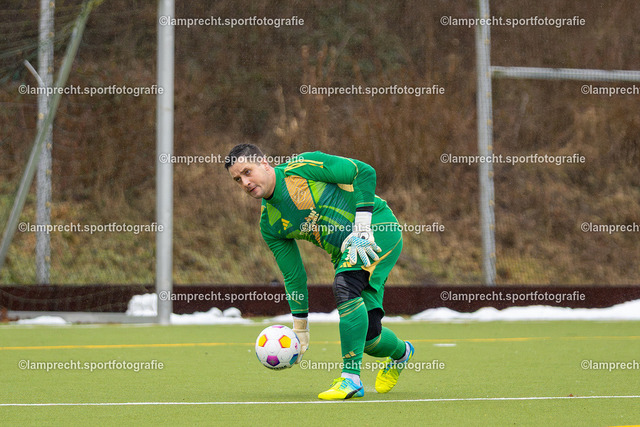 Fußball I Herren I Saison 2025-2026 I Landesfreundschaftsspiel I SC Rönnau - SSG Rot-Schwarz Kiel 131 | Thore Magnus Dohm (1, SC Rönnau) - Realisiert mit Pictrs.com