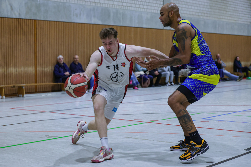 Regio BAYER GIANTS vs SV Haspe 70-14 | Fotos von Basketballspielen aus dem Raum NRW fotografiert von Gero Mueller-Laschet und Daniel Schaefer - Realisiert mit Pictrs.com