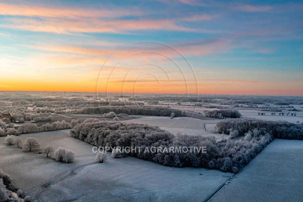 20221218-DJI_0003 | Luftbilder einer Winterlandschaft zum Sonnenaufgang - Realisiert mit Pictrs.com