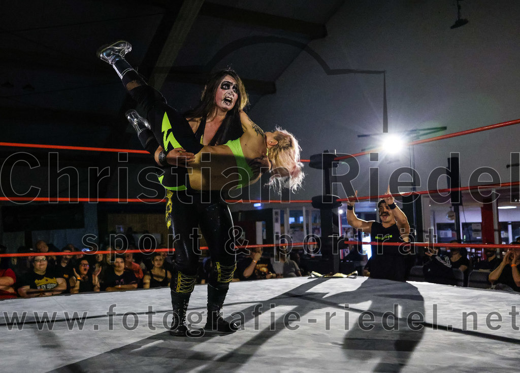 2022-06-05_131_EWS_Wrestling_ERDING | Erding, Deutschland, 05.06.2022:
Wrestling, Saison 2022, EWS Wrestling ERDING

Foto: Christian Riedel / fotografie-riedel.net