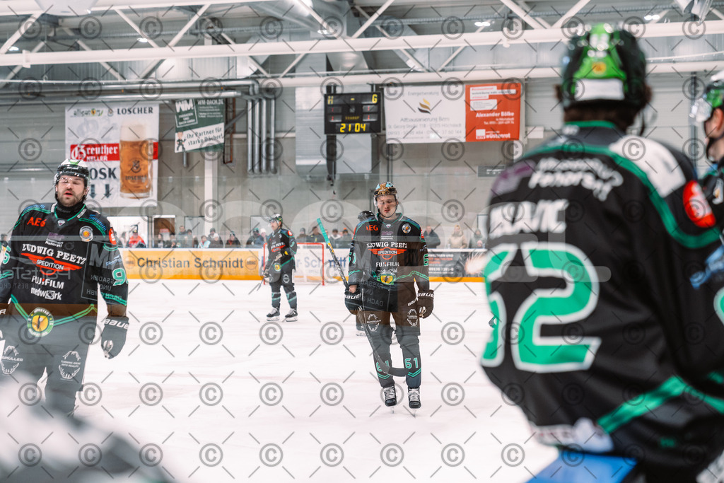 Alligators_vs_Toelz_18_11_2025-56 | Höchstadt Alligators Fotogalerie: Eishockey-Action aus Franken. Professionelle Spielfotos, Portraits & Stadionbilder zum Download. Jetzt entdecken! - Realisiert mit Pictrs.com