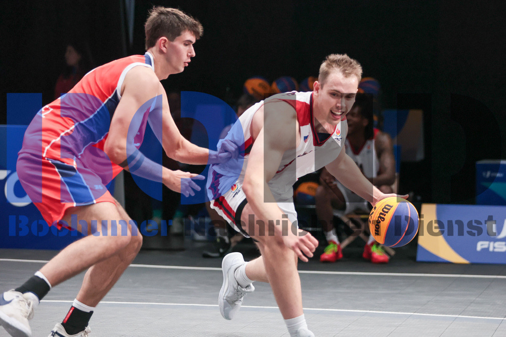 SES_TTG3X320250717-42 | bond - Realisiert mit Pictrs.com