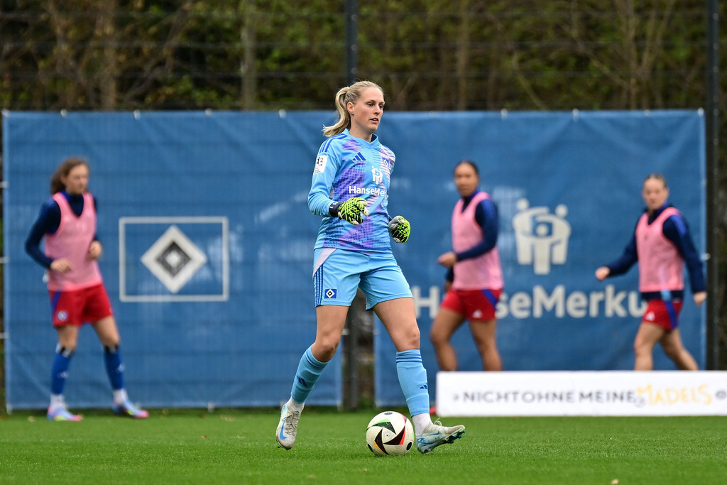 Fußball I Frauen I Saison 2024-2025 I 2. Bundesliga I 21. Spieltag I Hamburger SV - Eintracht Frankfurt II | Inga Schuldt (1, Hamburger SV) - Realisiert mit Pictrs.com