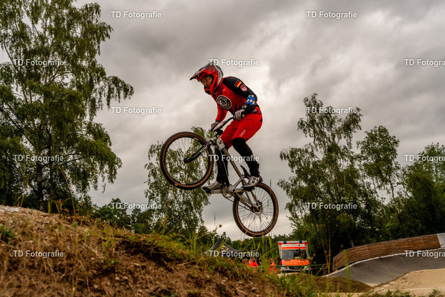 BayBMX2026-04999 | Fotogalerie von Thomas Dettweiler mit Eventbildern und lizenzfreien Fotos. Perfekt als Wandbild, für Büro, Website oder private Nutzung. - Realisiert mit Pictrs.com