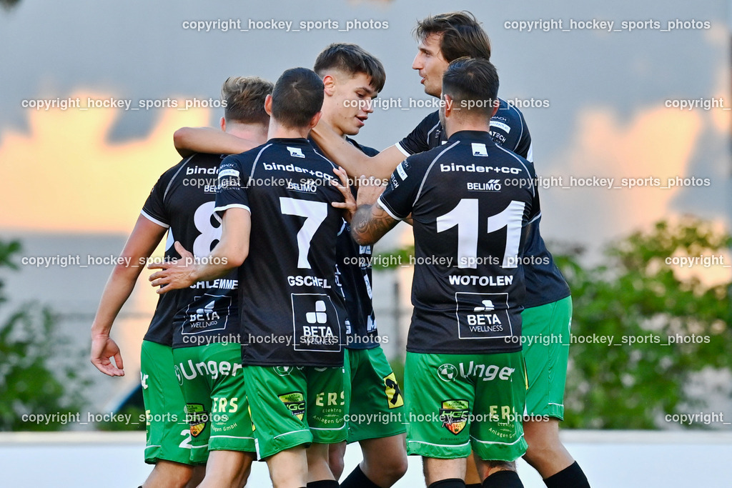 SAK Klagenfurt vs. FC Gleisdorf 09 2.9.2022 | Jubel FC Gleisdorf Mannschaft, #7 Christoph Gschiel, #11 Thomas Wotolen, #24 Pascal Michael Zisser, #13 Dragan Smoljan