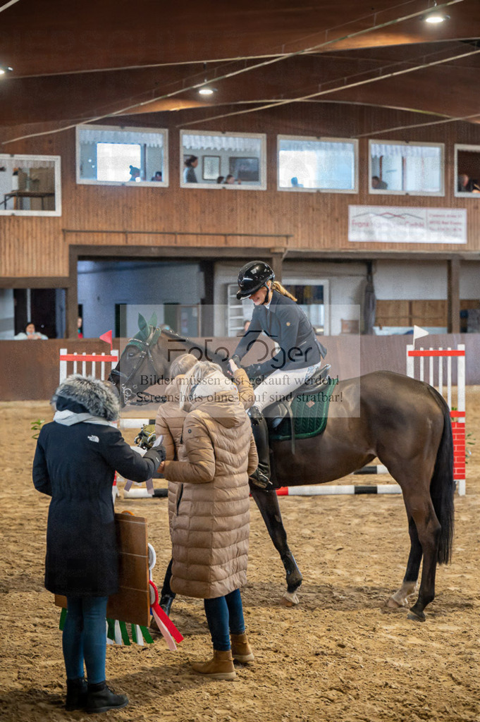 Hallenreittunier Voxtrup 2023 | Entdecke hochwertige Reitturnierfotos von Foto Oger. Professionell, emotional und authentisch – jetzt Lieblingsmomente im Shop bestellen.Deutschlandweite Turnierfotografie. - Realisiert mit Pictrs.com