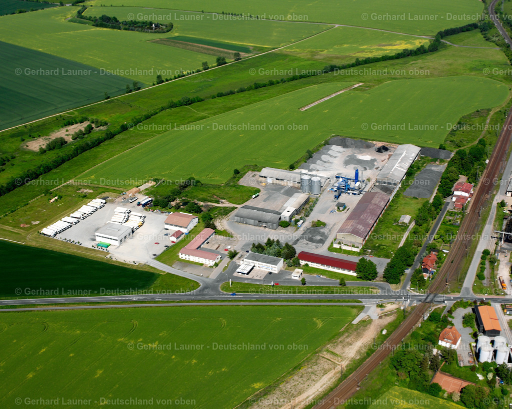 2634520 | GERNRODE 16.06.2006 Industrie- und Gewerbegebiet an der Bahnhofstraße Gernrode in Gernrode im Bundesland Thüringen, Deutschland. // Industrial and commercial area on street Bahnhofstrasse Gernrode in Gernrode in the state Thuringia, Germany. Foto: Gerhard Launer