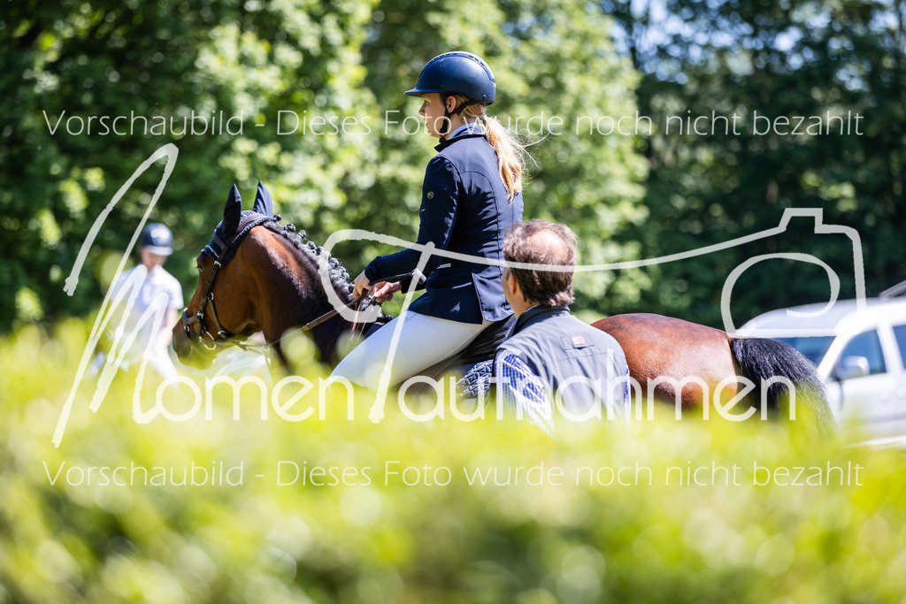 HH-Randmomente-001-8 | MomenTaufnahmen Pferdesportfotos