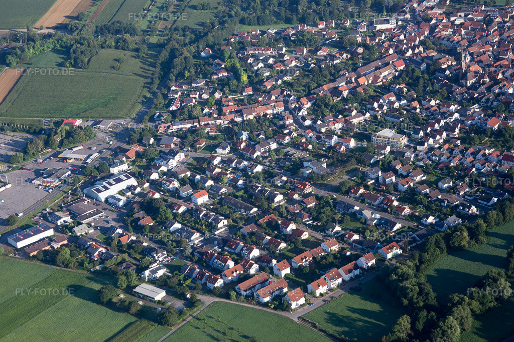 Luftbild: Reitschulweg im Ortsteil Heidelsheim in Bruchsal im Bundesland Baden-Württemberg in Deutschland. Foto: IMG_092304.jpg vom 01.08.2016 durch Werner Riehm/FLY-FOTO.de