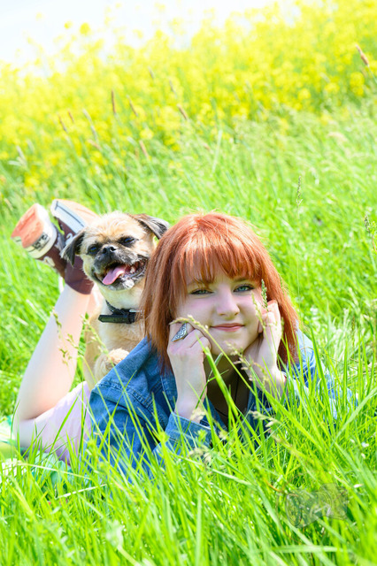 Portraits von Mensch mit seinem besten Freund Frau | Shop für Prints Landschaftsfotografie Sächsische Schweiz Naturfotografie in Thüringen Fotos vom Findlingspark Nochten Kloster Sankt Marienstern Bilder Festung Königstein PanoramaRhododendronpark Kromlau FotogalerSchleswig-Holstein Küstenlandschaften