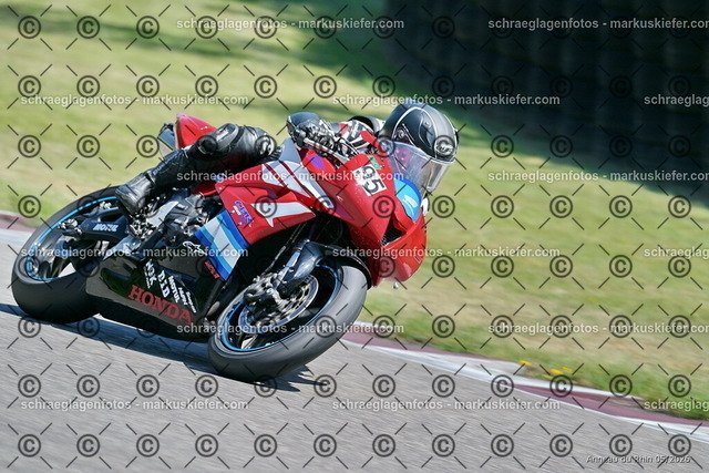26BT01-1093 | 095 - Realisiert mit Pictrs.com