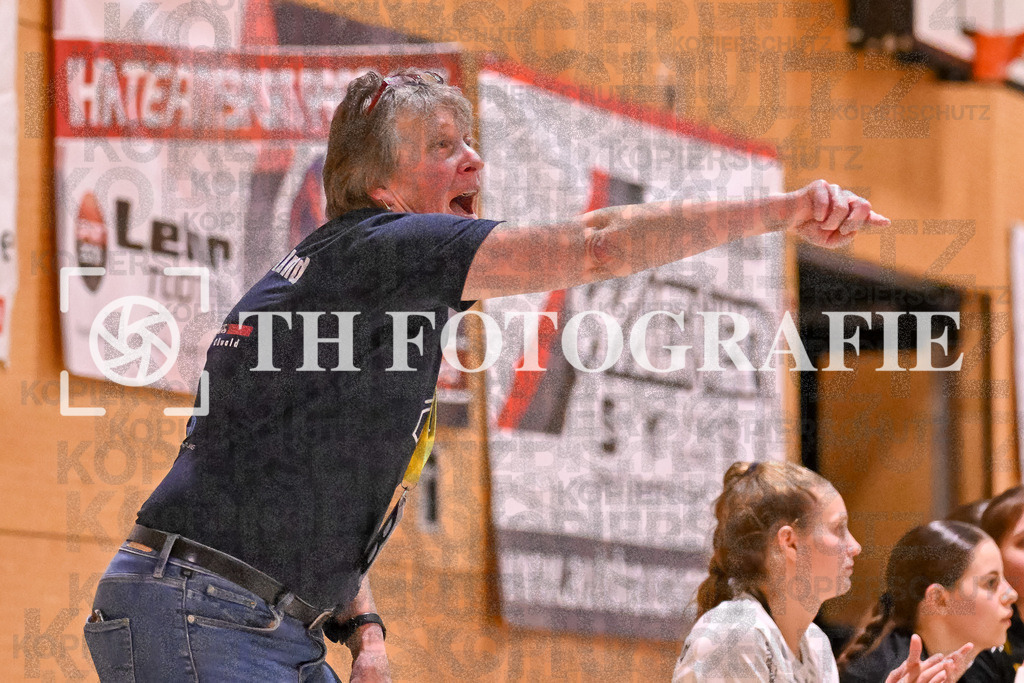 GER, SG Maulburg/Steinen - HSG Dreiland, Frauen-Handball, Oberliga Suedbaden, 3. Spieltag, Saison 2024/2025, 12.10.2024 | Beate Czok (HSG Dreiland) mit Emotion.GER, SG Maulburg/Steinen - HSG Dreiland, Frauen-Handball, Oberliga Suedbaden, 3. Spieltag, Saison 2024/2025, 12.10.2024Foto: TH Fotografie/Thomas Hess