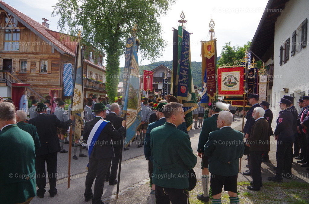 IMGP5015 | fotografiert von Axel PollmannLeonhardi Wallfahrt Benediktbeuern und Murnau, Fronleichnam, Fasching, Landschaft im Loisachtal und Benediktbeuern  - Realisiert mit Pictrs.com