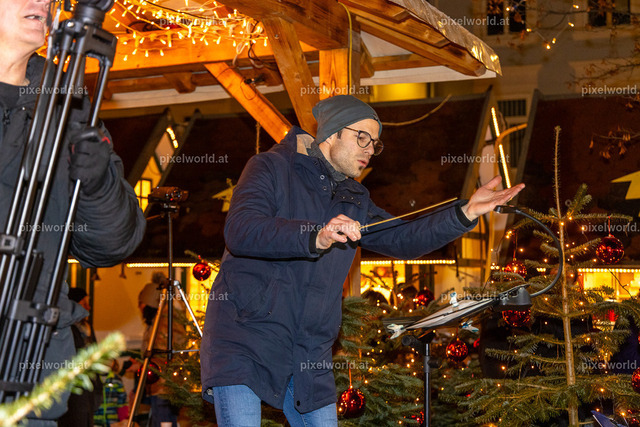 Blasmusikkonzert am Christkindlmarkt | Bildershop von pixelworld.at - Realisiert mit Pictrs.com