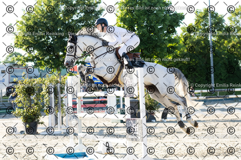 CL5A4060 | Emilia Reinking Fotografie - Realisiert mit Pictrs.com