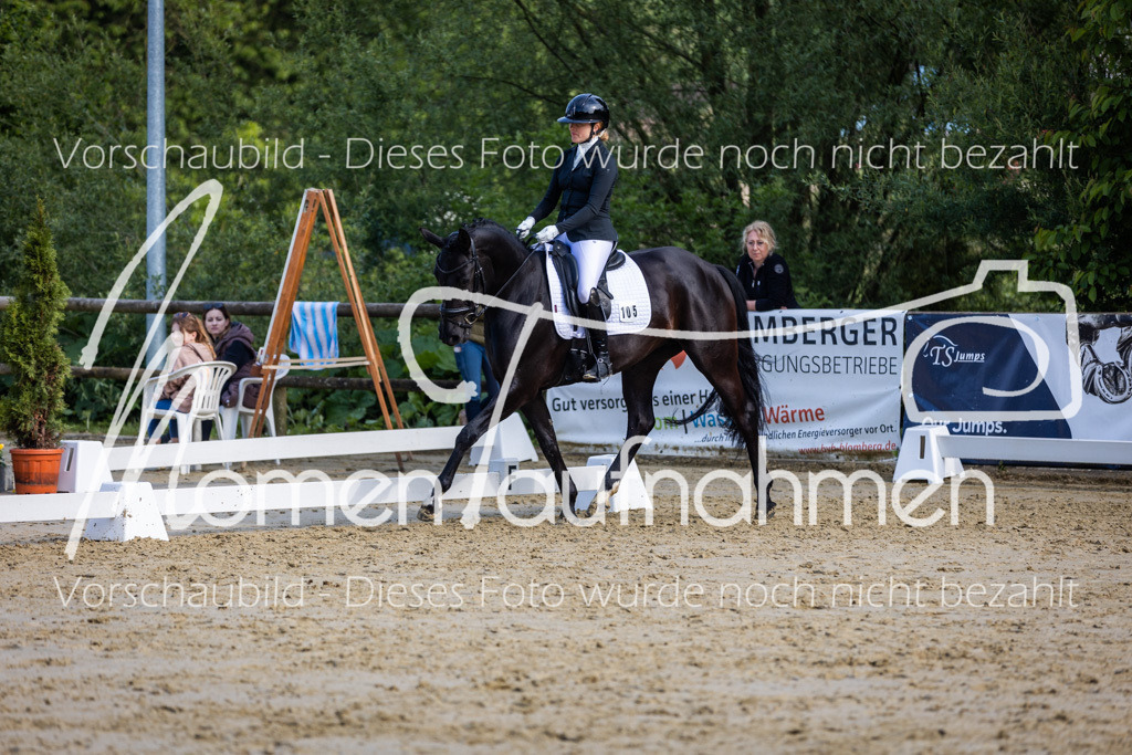 Donop24-A-Dre-106 | MomenTaufnahmen Pferdesportfotos