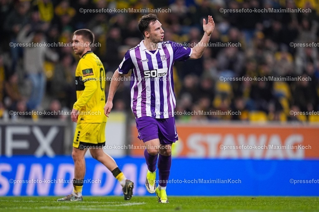 xYDRx17012601065 | 17.01.2026, xydrx, Fußball, 3.Liga, TSV Alemannia Aachen - VfL Osnabrück, Saison 2025 2026, Tivoli: Torjubel nach dem Tor zum 3:0 für den VfL Osnabrück durch Torschütze Robin Meißnern (VfL Osnabrück #11)        DFB regulations prohibit any use of photographs as image sequences and or quasi-video. Photo: xYannisxDreimannxPressefotoKochx