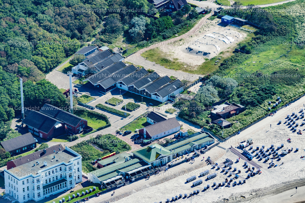 Norderney_Museum_Nordseeheilbad_Norderney_Weststrand_ELS_6039050923 | NORDERNEY 05.09.2023 Am Weststrand steht das " Bademuseum " von Norderney im Bundesland Niedersachsen, Deutschland. // On the western beach is the "Bath Museum" of Norderney in the state of Lower Saxony, Germany. Foto: Martin Elsen