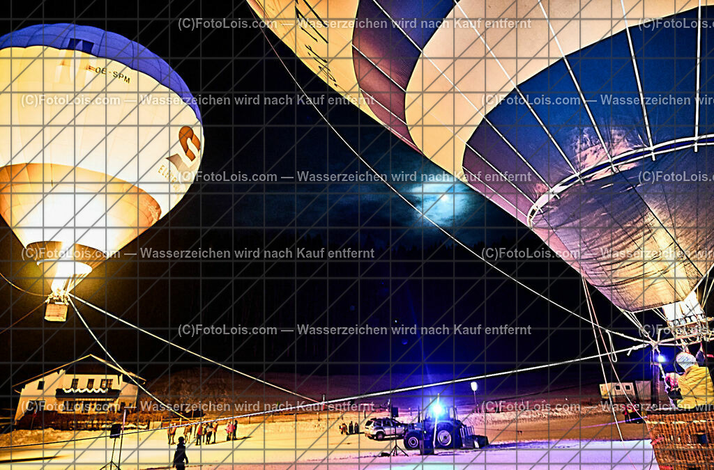 ALP8241_Nacht der Ballone_Fesselballonfahrten-Mondaufgang | (C)FotoLois.com, Alois Spandl. NACHT DER BALLONE im Weitental vor der Ötscherlift-Talstation, Ballonsportclub Ötscherland & Ötscher Tourismusverband, Do 28. Dez. 2023.