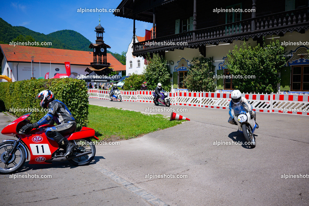 P1036954-2 | Erleben Sie atemberaubende, hochqualitative Fotos Ihrer Fahrt entlang der malerischen Alpenstraßen. Besuchen Sie alpineshots.com, um professionelle Aufnahmen Ihrer unvergesslichen Reise zu finden und zu kaufen - Realisiert mit Pictrs.com