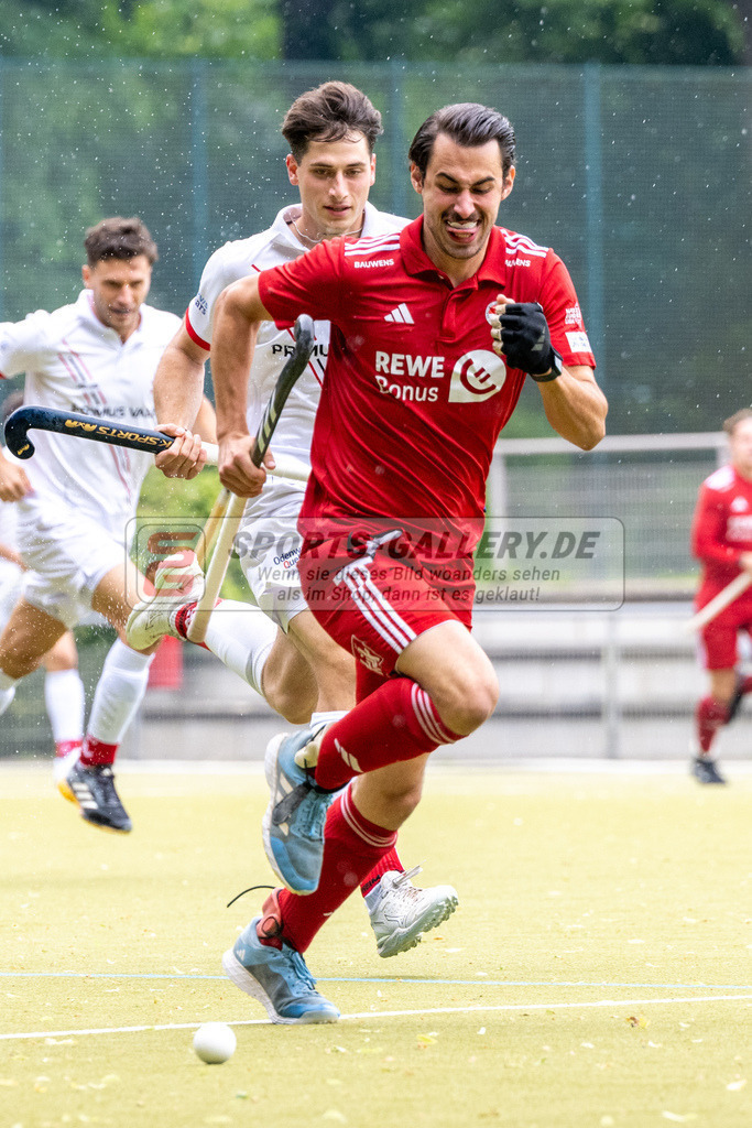 SFE_20250524_0064 | Köln, Deutschland, 24.05.2025:  Hockey 1. Bundesliga Herren Rot-Weiss Köln - Mannheimer THC im KTHC Stadion Rot-Weiss Köln Tennis and Hockey Club am 24.05.2025 in Köln, Deutschland. (Foto von Stephan Fehrmann)Köln, Germany, 24.05.2025: Hockey 1. Bundesliga Herren Rot-Weiss Köln - Mannheimer THC in KTHC Stadion Rot-Weiss Köln Tennis and Hockey Club at 24.05.2025 in Köln, Deutschland. (Foto from Stephan Fehrmann)