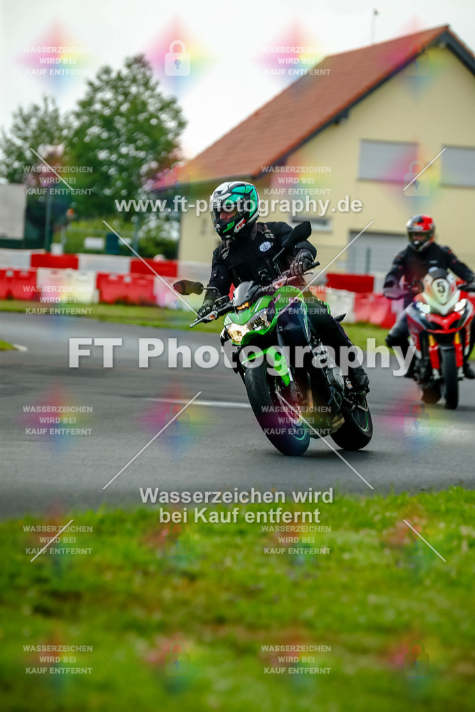 VBK-3889 | Hier findet Ihr Bilder von Touristenfahrten auf der Nürburgring Nordschleife oder von anderen Veranstaltungen die ich besucht habe. Viel Spass beim Durch Schauen 