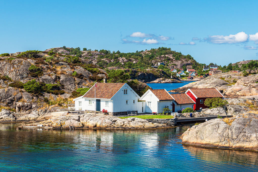 Häuser auf der Schäreninsel Monsøya in Norwegen | Häuser auf der Schäreninsel Monsøya in Norwegen.