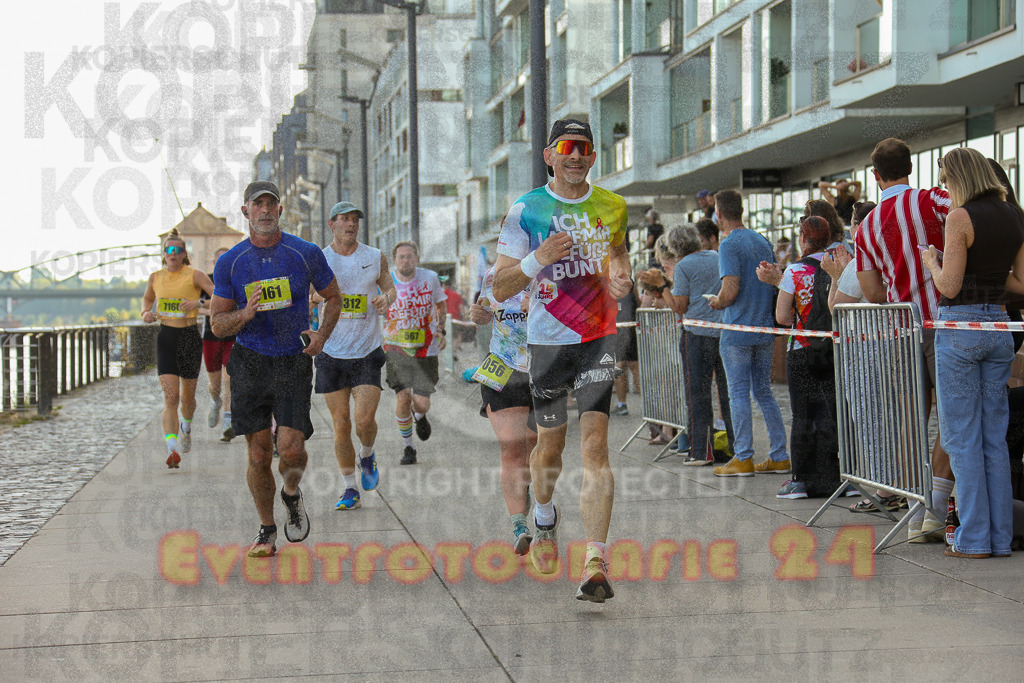 250920_1448_EX1_7612 | Sportfotografie im Rhein-Sieg Kreis, Köln, Bonn, NRW, Rheinland Pfalz, Hessen, etc. Unser Tätigkeitsfeld umfasst den Laufsport vom Volkslauf über den Marathon, Duathlon, Triathon bis zum Ultralauf wie Kölnpfad Ultra oder Schindertrail.