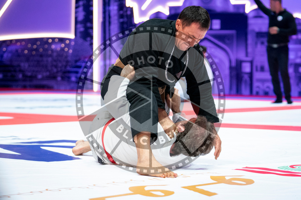 20231107PBB6081 | Fighters compete during the AJP World Master Championship in the Mubadala Arena in Abu Dhabi, Arab United Emirates, on November 7, 2023.