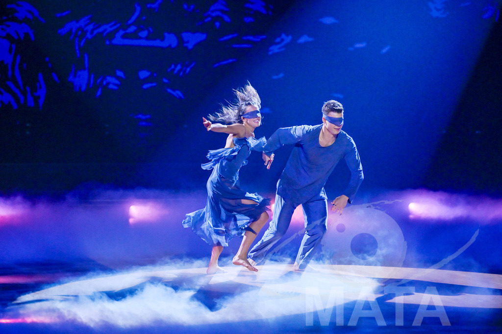 _DW06273 | Profitänzerin Patricija Ionel und Para-Schwimmer Taliso Engel bei der 18. Staffel der RTL-Tanzshow Lets Dance  - Realisiert mit Pictrs.com