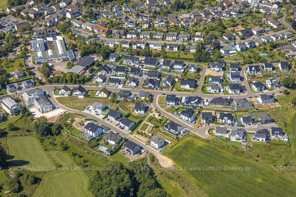 Kierspe250812968 | Luftbild, Baustelle Einfamilienhaus Neubau-Wohnsiedlung Ebbeblick, Kierspe, Sauerland, Nordrhein-Westfalen, Deutschland