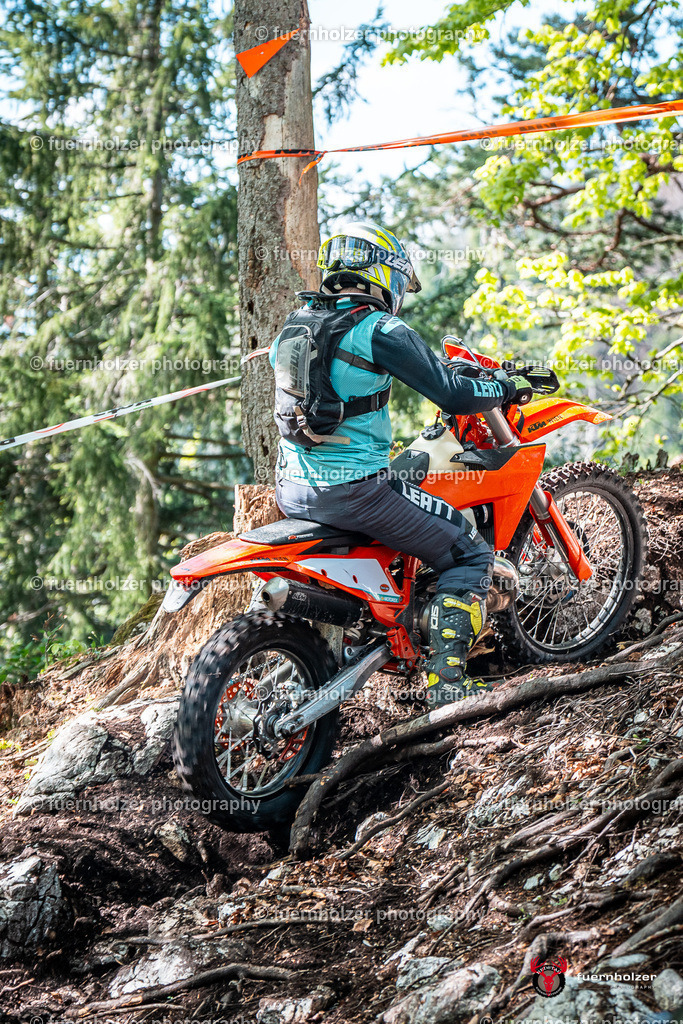 fuernholzer_250501-C2-152 | Fotografische Impressionen von der Red Stag Enduro Extreme by fuernholzer-photography.com. Endurosport in Österreich fotografisch festgehalten von fuernholzer. Auftragsfotografie für Private, Gewerbefotos und Industriefotografie. Eventfotografie, Sportfotografie und Motorsportfotografie. Anbieter von Fotoworkshops, Fototraining, fotografischen Vorträgen und Fotoseminaren.
