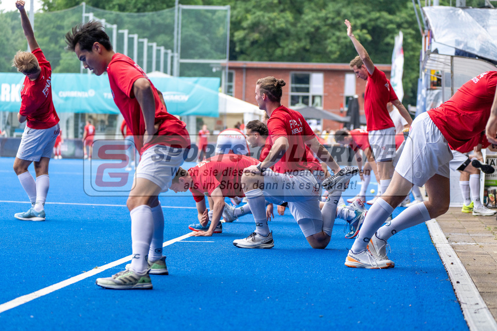 Final4_20250601-1302-HK108436 | Krefeld, Deutschland, 01.06.2025:  Feldhockey Final4 2025 – „Deutsche Feldhockey-Meisterschaften 2025“ Crefelder HTC - Rot-Weiss Köln (Finale Herren) im Gerd-Wellen-Hockeyanlage am 01.06.2025 in Krefeld, Deutschland. (Foto von Kramhöller/Fehrmann/Kaste)Krefeld, Germany, 01.06.2025: Feldhockey Final4 2025 – „Deutsche Feldhockey-Meisterschaften 2025“ Harvestehuder HTC - Düsseldorfer HC (Finale Damen) in Gerd-Wellen-Hockeyanlage at 01.06.2025 in Krefeld, Deutschland. (Foto from Kramhöller/Fehrmann/Kaste)