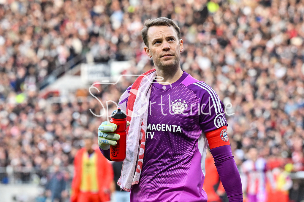 FC St. Pauli - FC Bayern München | ST. PAULI, DEUTSCHLAND - 11. APRIL: im Bild Manuel NEUER (FC Bayern Munich 1) / Einzelfoto / Freisteller während dem Bundesligamatch zwischen dem FC St. Pauli und dem FC Bayern München am 29. Spieltag im Millerntor Stadion / DFL REGULATIONS PROHIBIT ANY USE OF PHOTOGRAPHS AS IMAGE SEQUENCES AND/OR QUASI-VIDEO