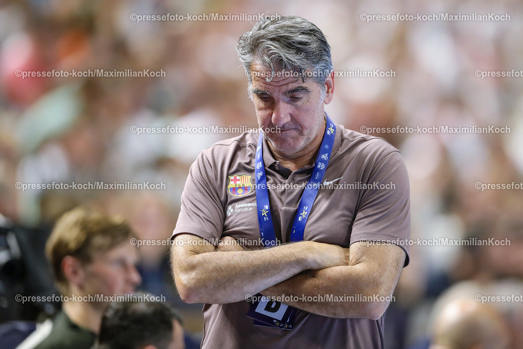 KoeEHF08062402071 | 08.06.2024, Köln, Handball, TruckScout24 EHF FINAL4, Machineseeker Champions League Men, Lanxess-Arena, Halbfinale, THW Kiel - FC Barcelona: Trainer Antonio Carlos Ortega (FC Barcelona)