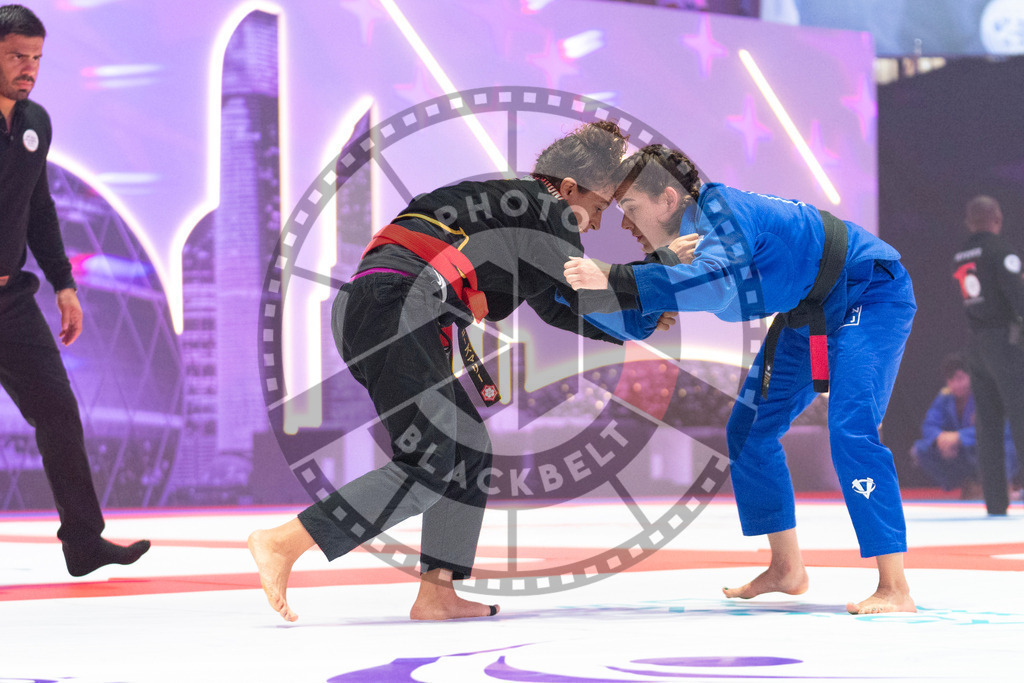 20231109PBB3362 | Fighters compete during the AJP World Professional Championship in the Mubadala Arena in Abu Dhabi, Arab United Emirates, on November 9, 2023.