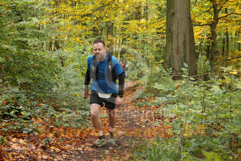 251026_1257_EV4_6183 | Sportfotografie im Rhein-Sieg Kreis, Köln, Bonn, NRW, Rheinland Pfalz, Hessen, etc. Unser Tätigkeitsfeld umfasst den Laufsport vom Volkslauf über den Marathon, Duathlon, Triathon bis zum Ultralauf wie Kölnpfad Ultra oder Schindertrail.