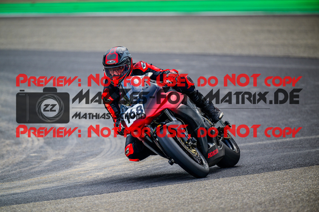 MaZZes_FotoMatrix_240910_6007705_2762 | GELB