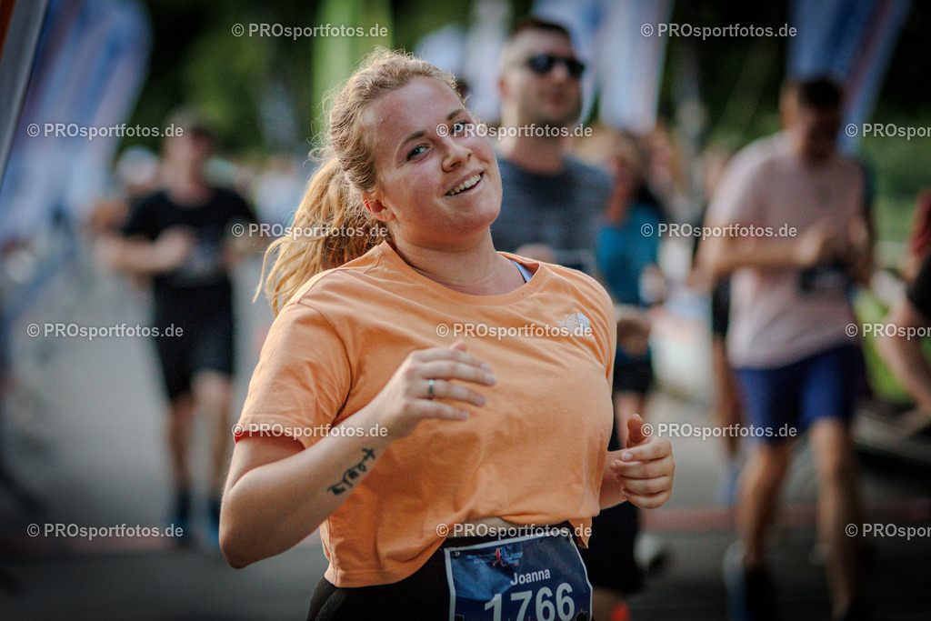 Sparda-Bank Nachtlauf Bonn; Bonn, 18.06.2025 | Impressionen vom Sparda-Bank Nachtlauf Bonn am 18.06.2025 in Bonn (Nordrhein-Westfalen). 