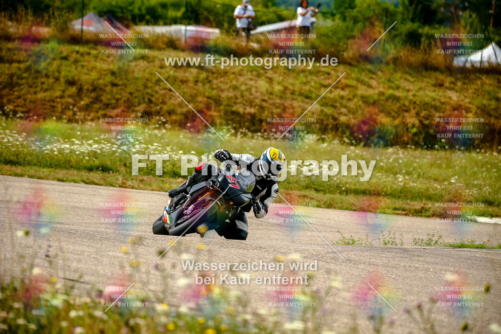 Chambley Juli-0556 | Hier findet Ihr Bilder von Touristenfahrten auf der Nürburgring Nordschleife oder von anderen Veranstaltungen die ich besucht habe. Viel Spass beim Durch Schauen 