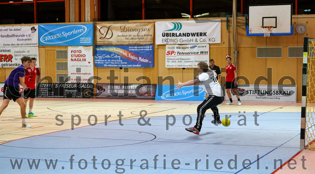 2022-11-12_035_SpVgg_Altenerding_III_gegen_TV_Altoetting_II | Erding, Deutschland, 12.11.2022:
Handball, Bezirksklasse Männer 2022 / 2023, 4. Spieltag, SpVgg Altenerding III gegen TV Altötting II, Endergebnis: 32:25

Manuel Stadler (TV Altötting, #16)

Foto: Christian Riedel / fotografie-riedel.net