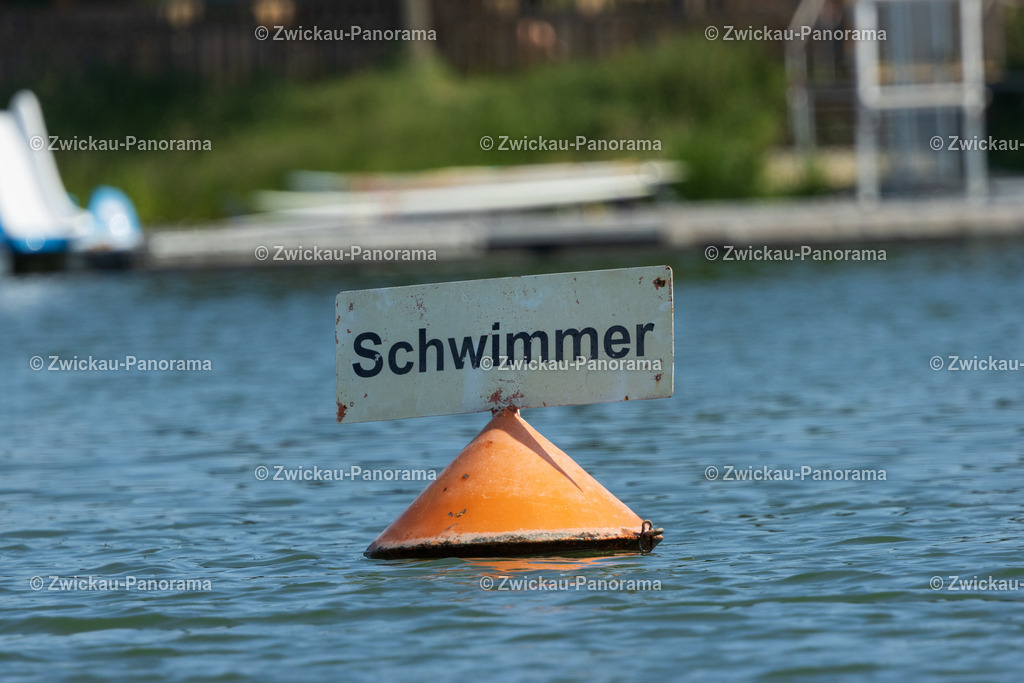 Tag 1 Allgemein Klein--7 | Urban. Natur. Panorama. Luftbild. 
Der Bildershop für aufregende Perspektiven!
Für Deko, Wandbild und Kalender!
Wir bringen LED-Bilder zum Leuchten!
