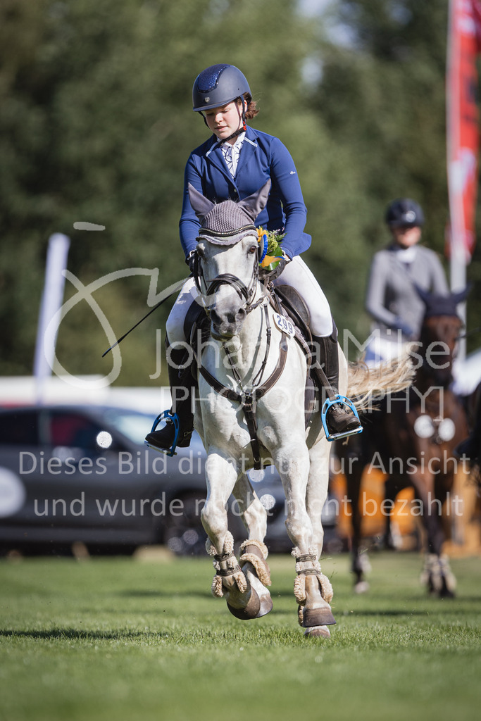 220714_LC_Stil-A1-118 | Lopshorn Classics
14.-17.04.2022
Stilspringprüfung Kl.A*
JUN/JR