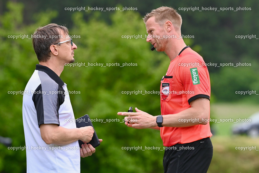 ASKÖ Köttmannsdorf vs. SV Feldkirchen 2.6.2023 | Headcoach SV Feldkirchen Michael Johann Lattacher, Orel Stephan Referee