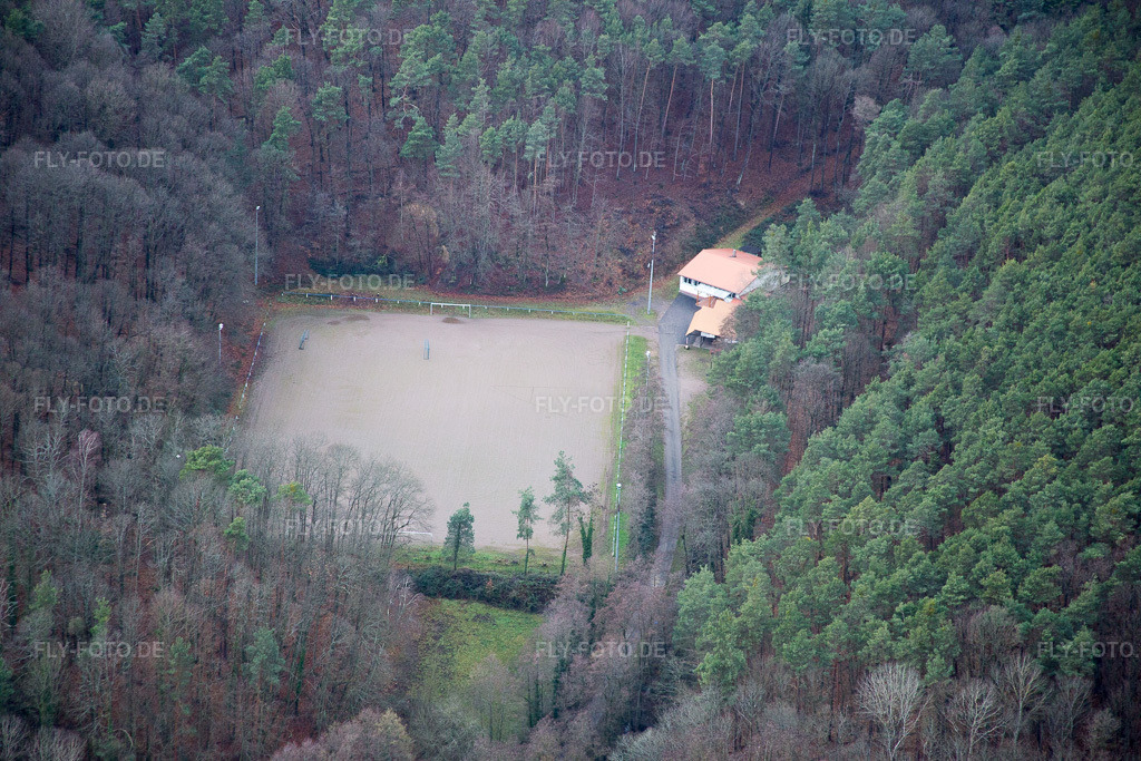 Luftbild: ASV im Ortsteil Gleishorbach in Gleiszellen-Gleishorbach im Bundesland Rheinland-Pfalz in Deutschland. Foto: IMG_085690.jpg vom 08.01.2016 durch Werner Riehm/FLY-FOTO.de